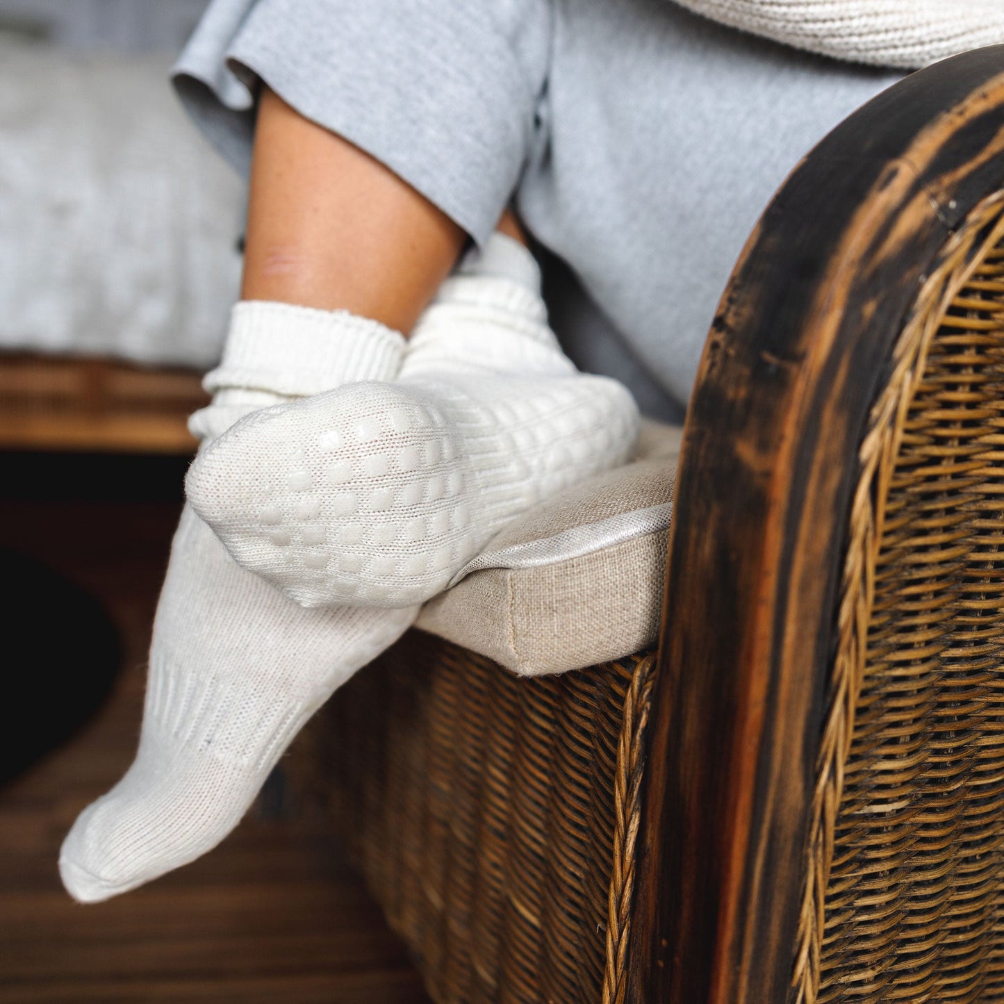 Serene Socks- Adult Merino Wool Non-Slip Socks- Cream- 1 pair