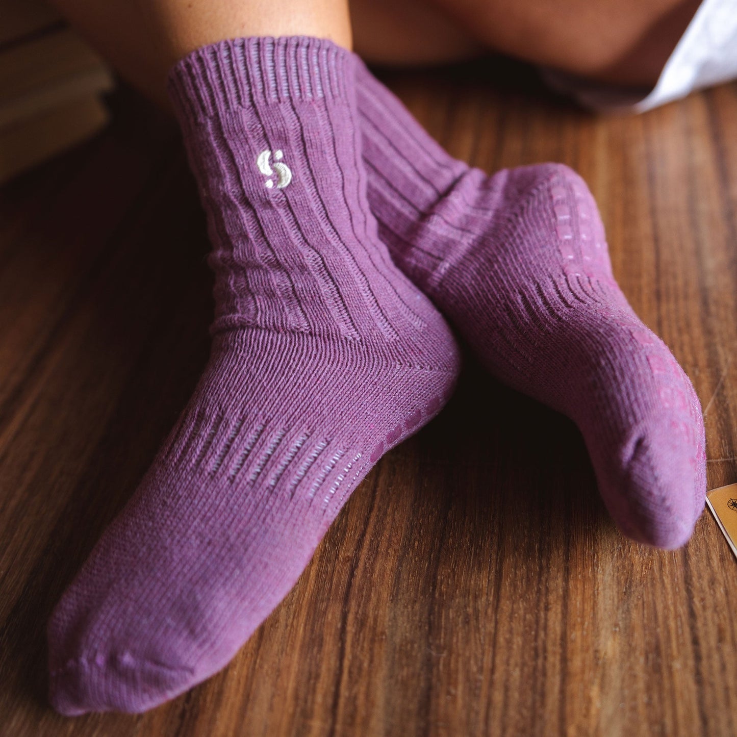 Serene Socks- Adult Merino Wool Non-Slip Socks- Viola- 1 pair